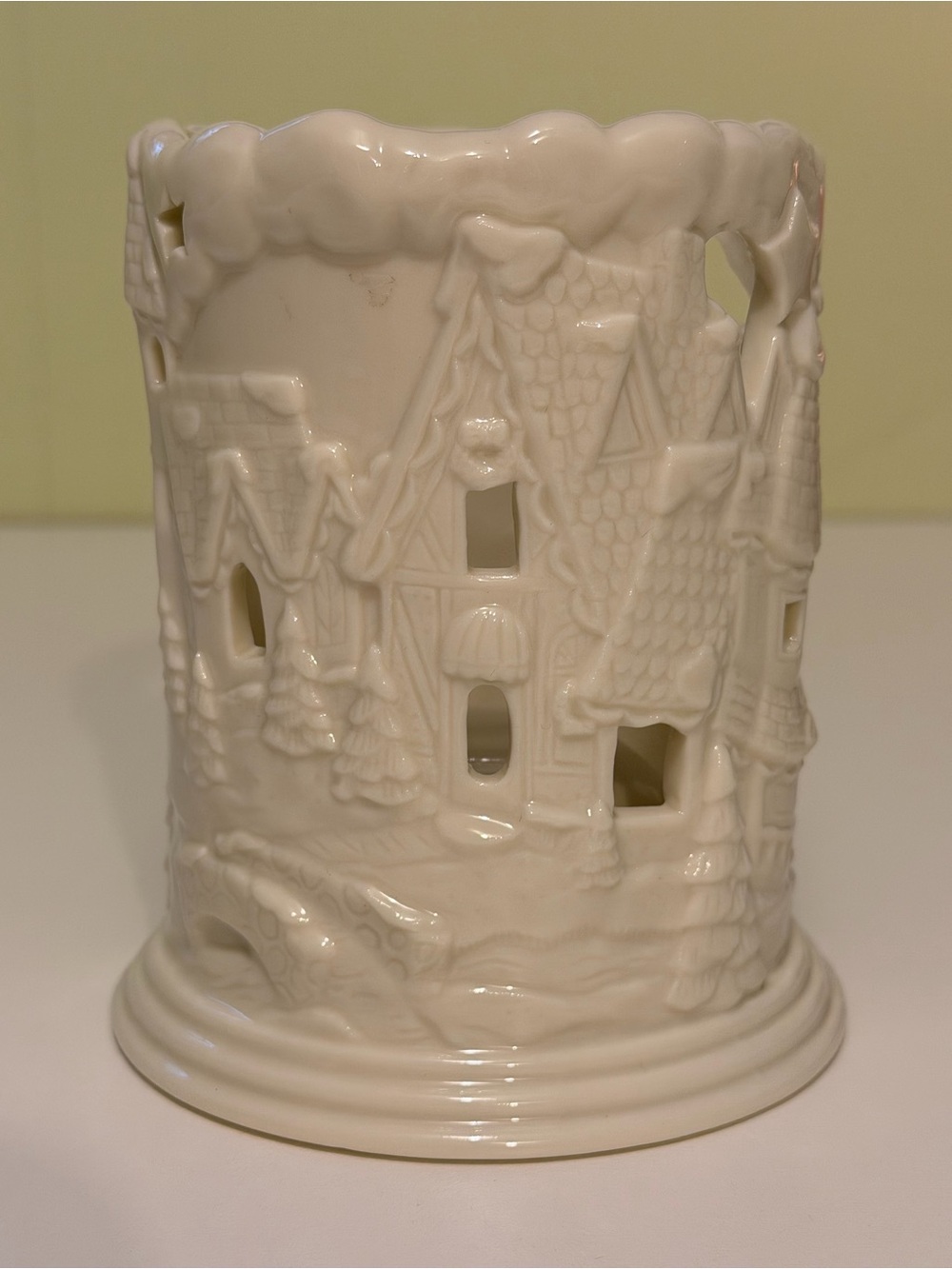 Vtg High-Gloss White Ceramic Winter Village Candle Luminary Christmas Scenes